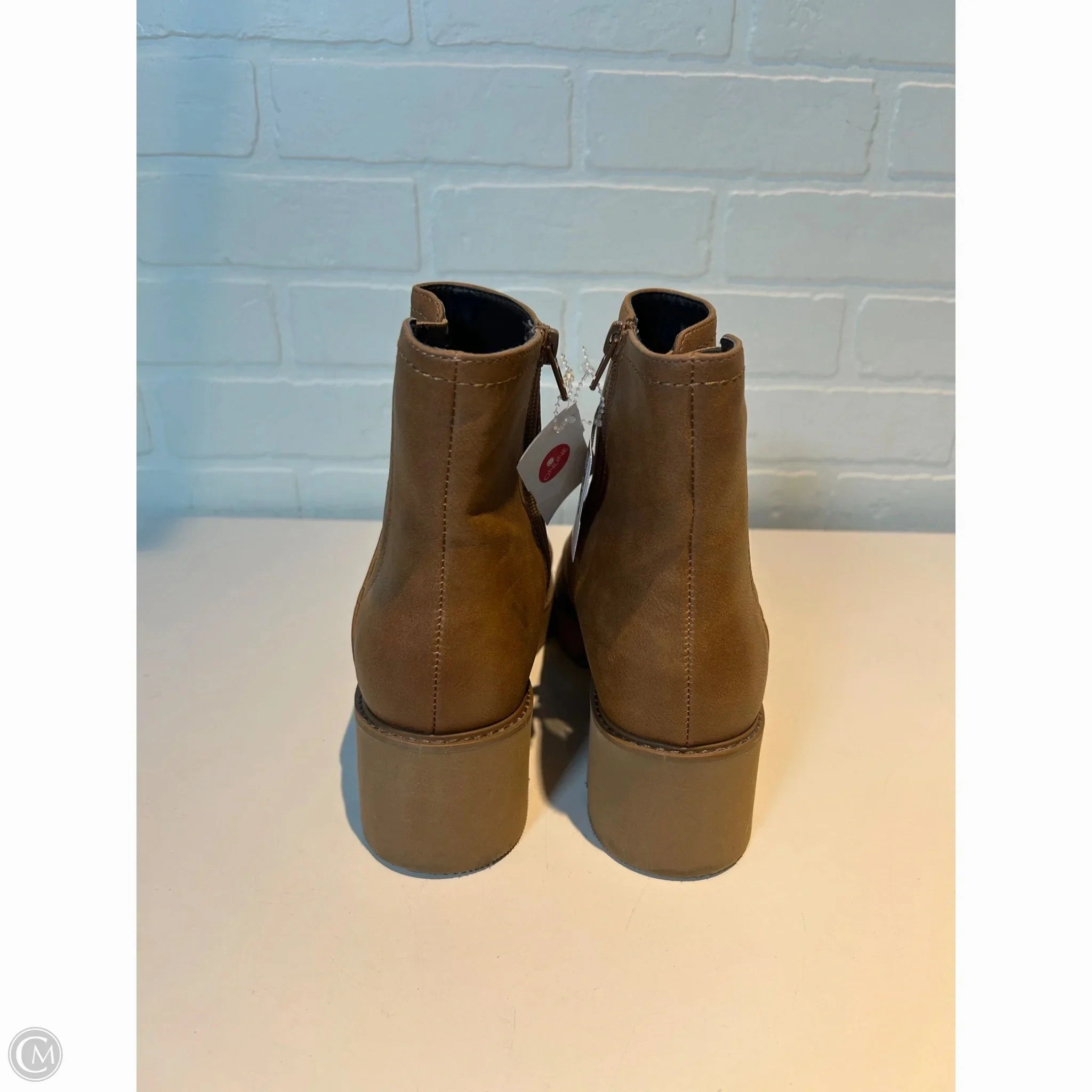 Boots Ankle Flats By Naturalizer In Brown, Size: 10