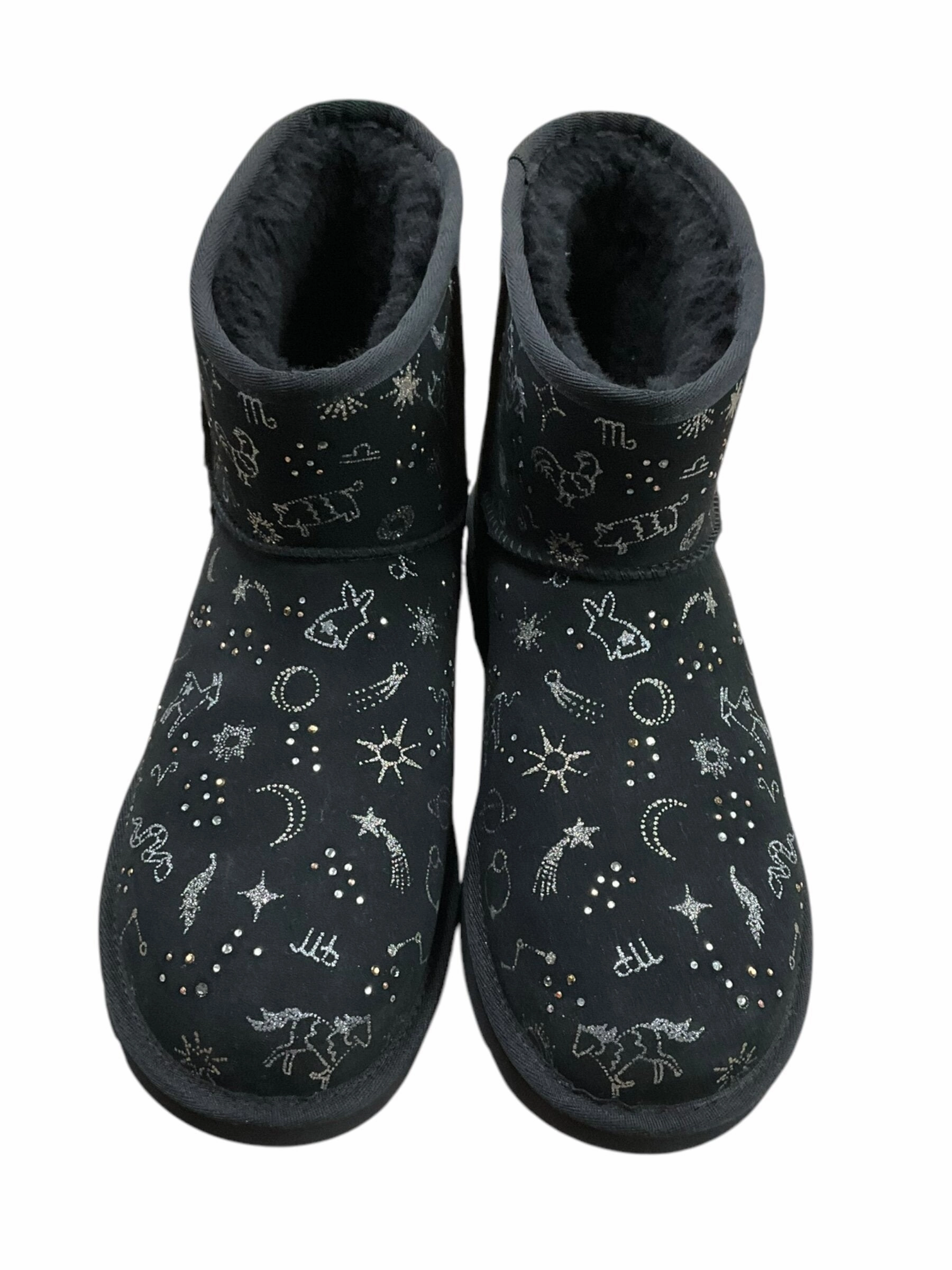 Boots Ankle Flats By Ugg  Size: 11