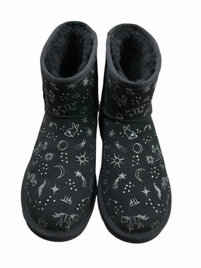 Boots Ankle Flats By Ugg  Size: 11