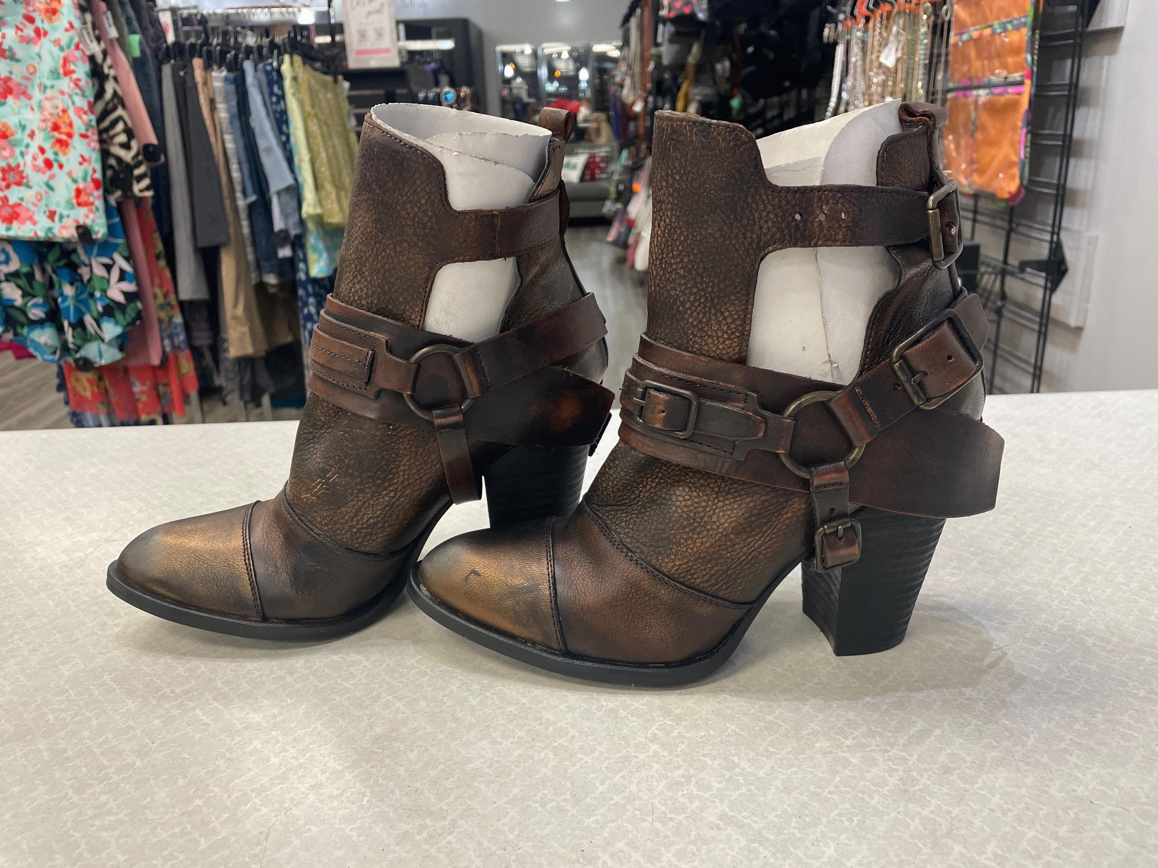 Boots Ankle Heels By Cmc In Bronze, Size: 7