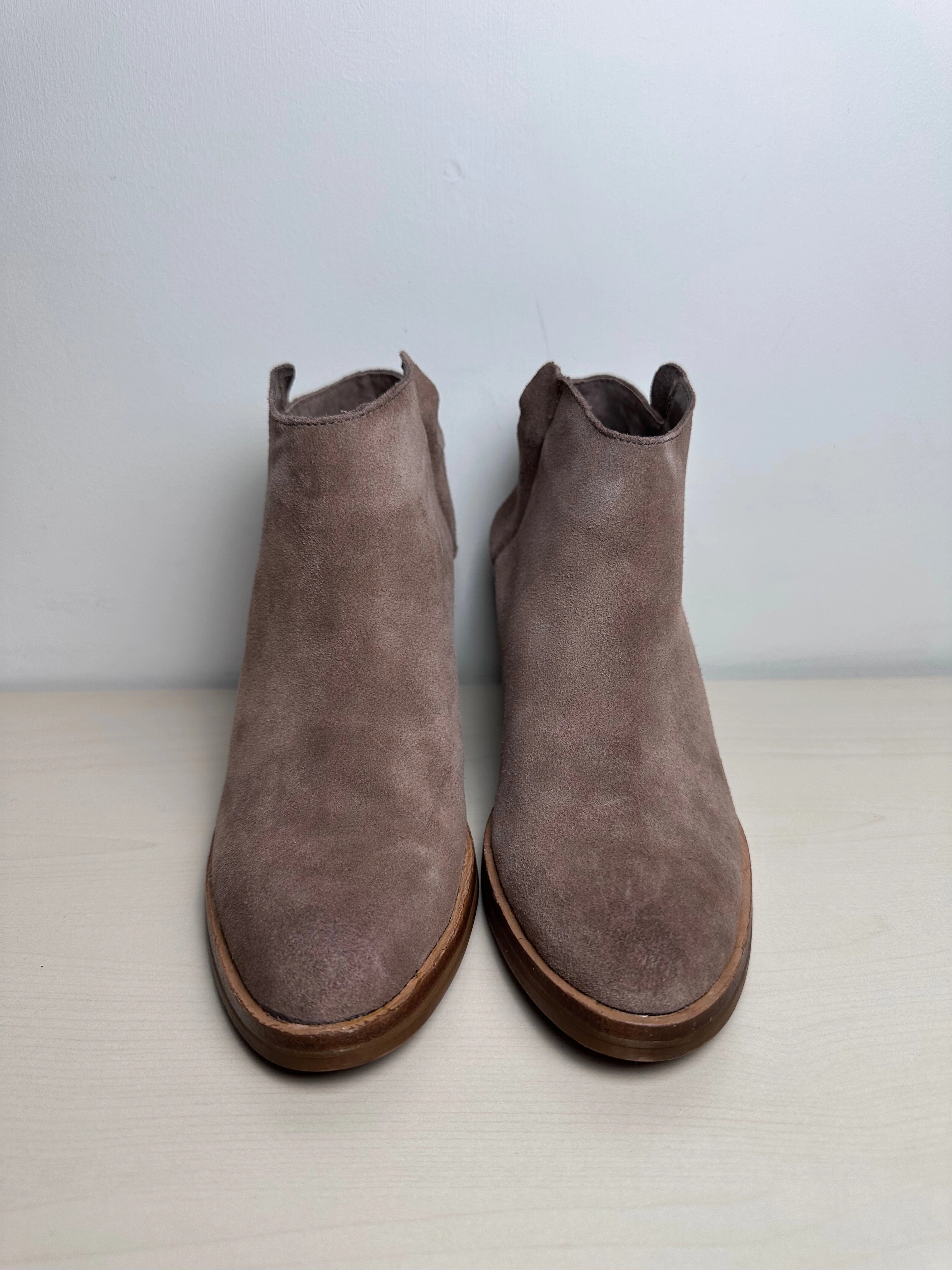 Boots Ankle Heels By Dolce Vita In Brown, Size: 9