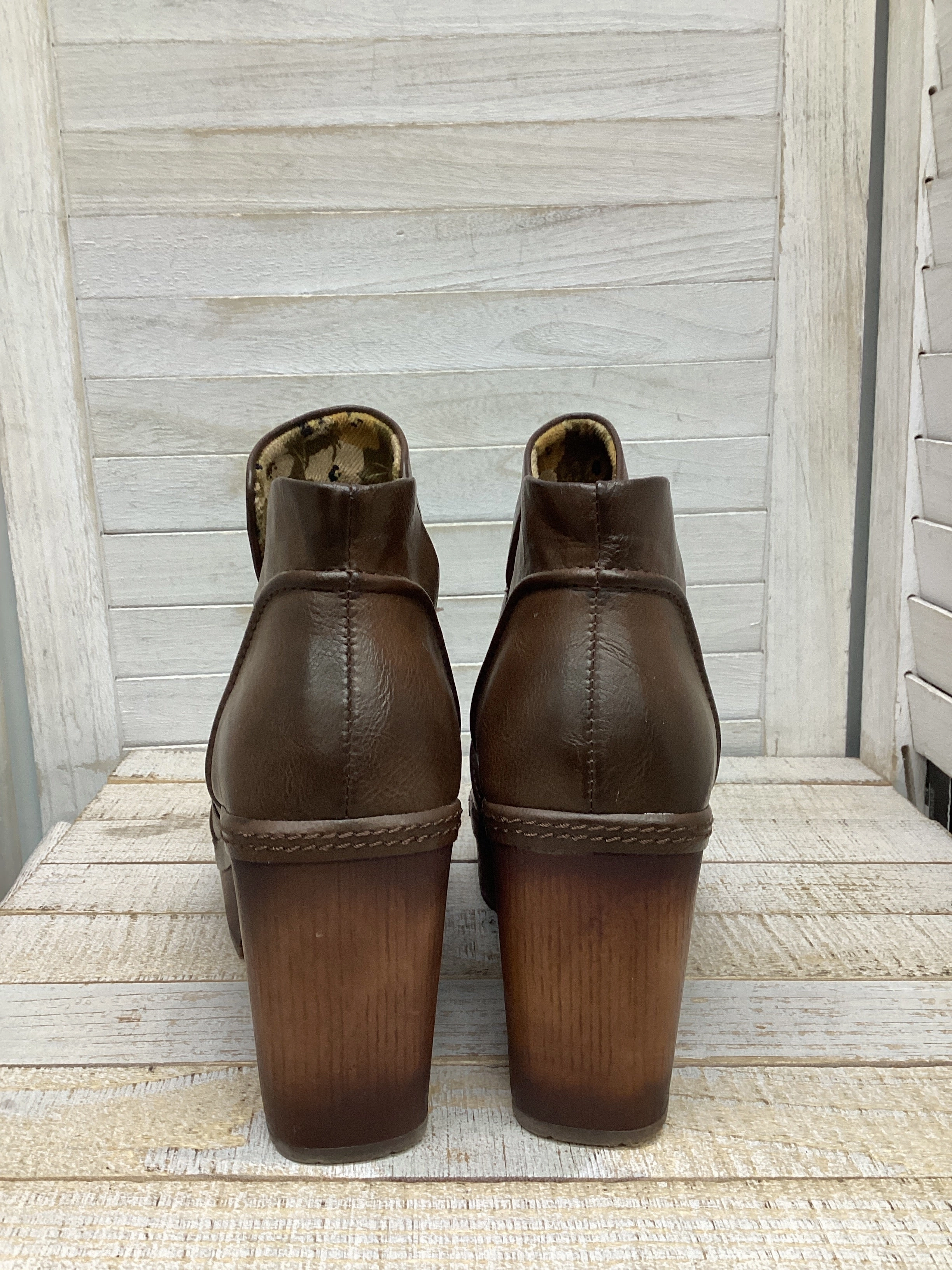 Boots Ankle Heels By Korks In Brown, Size: 7.5
