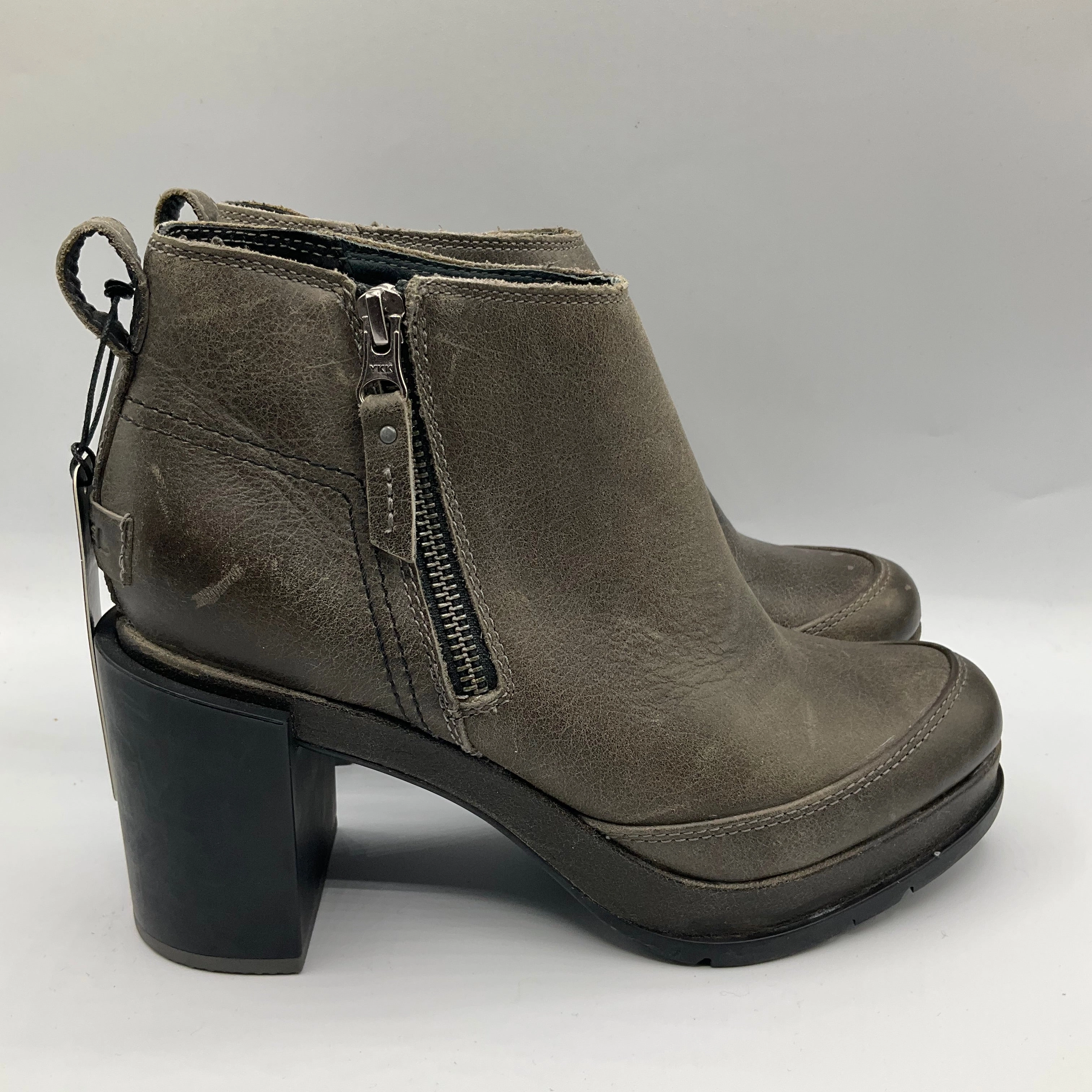 Boots Ankle Heels By Sorel In Green, Size: 6.5