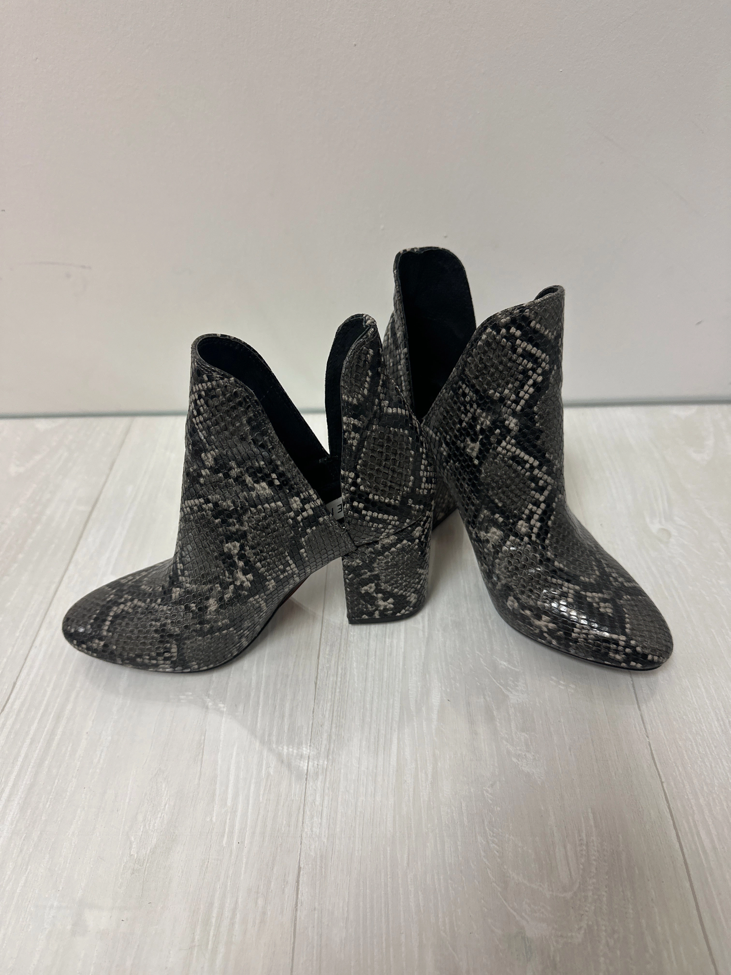 Boots Ankle Heels By Steve Madden In Snakeskin Print, Size: 6