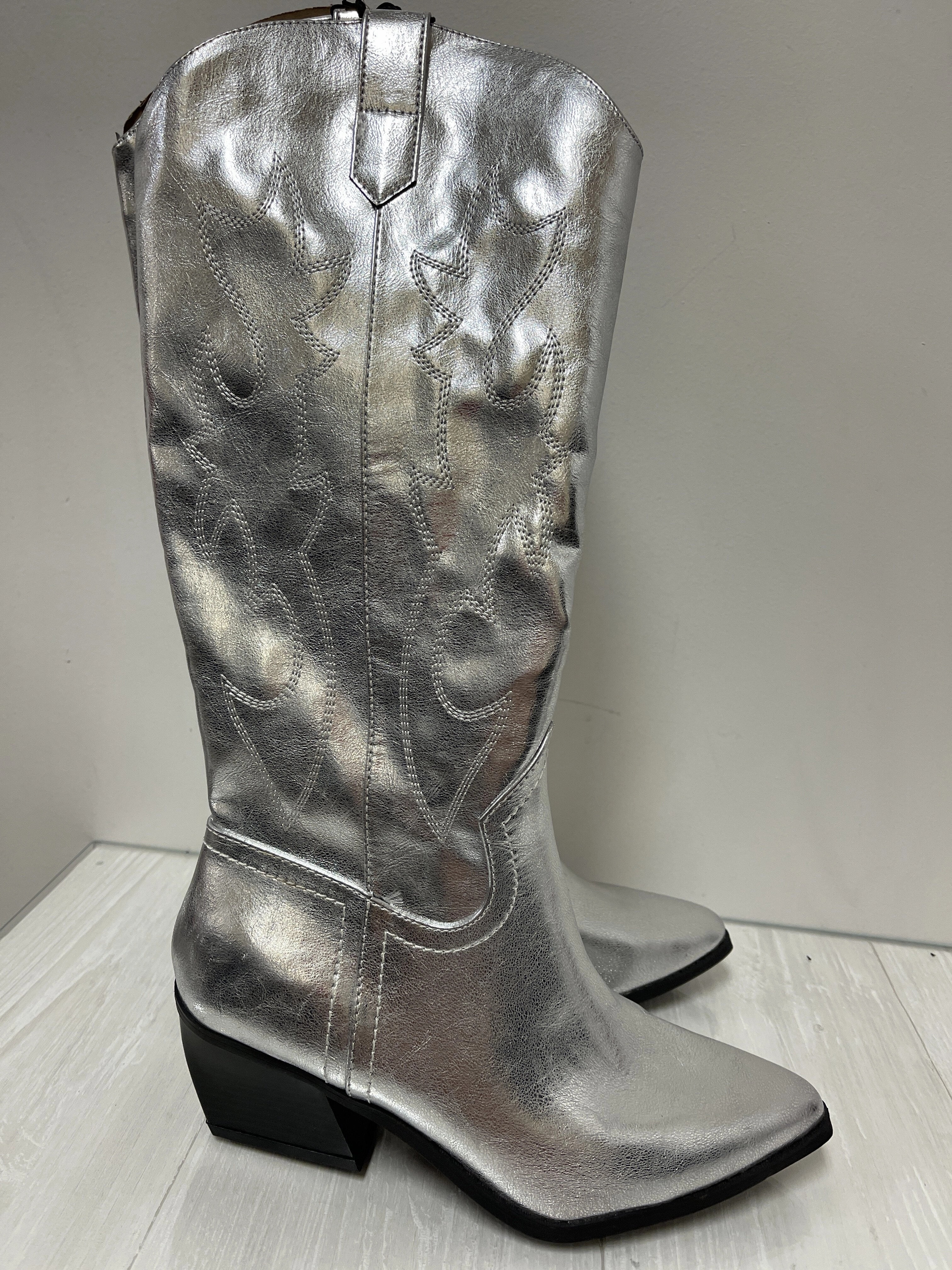 Boots Western By Madden Nyc  Size: 9.5