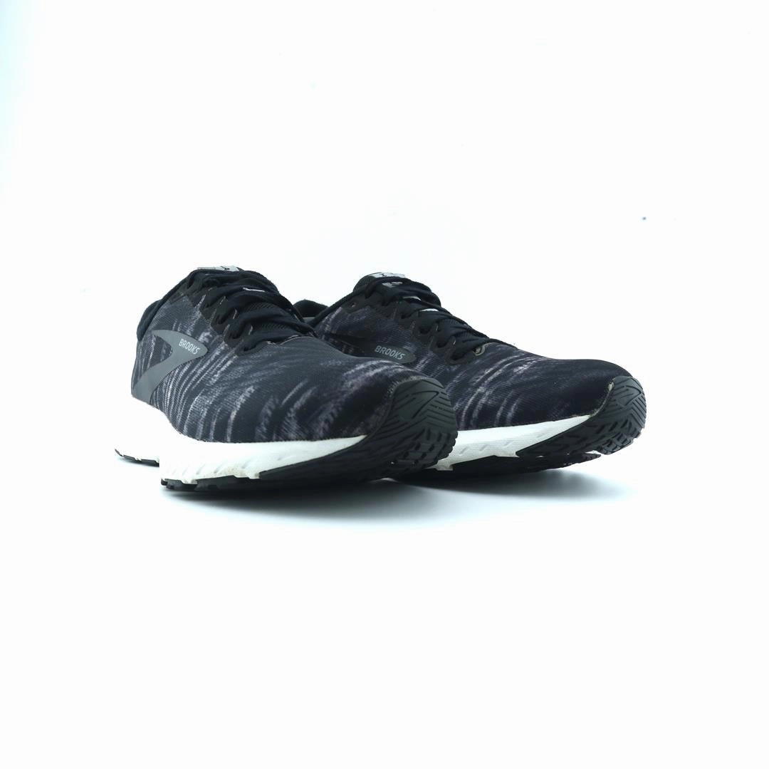 BROOKS LAUNCH 7