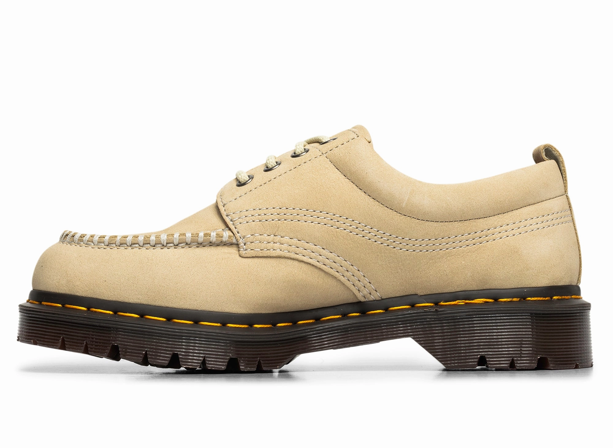 Dr. Martens Lowell Boots in Tan xld