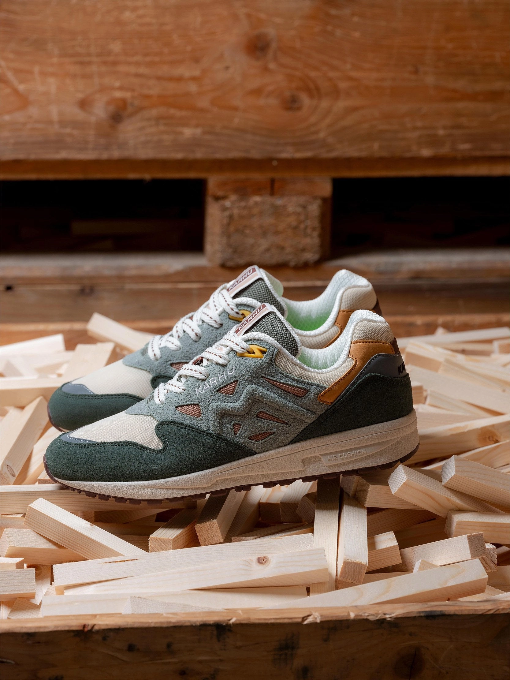 LEGACY 96 "MÖLKKY" PACK - LAUREL WREATH / WARM TAUPE