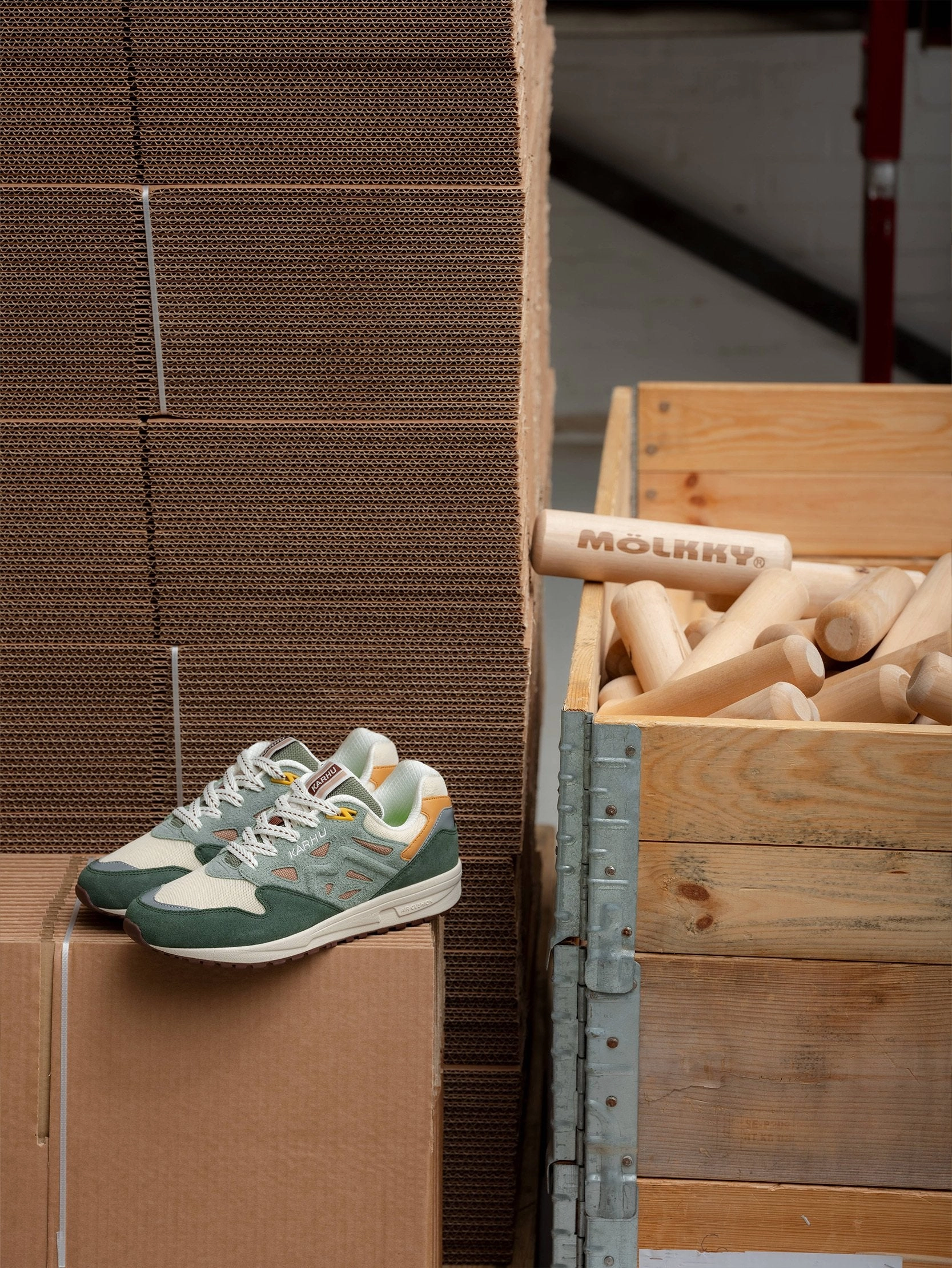 LEGACY 96 "MÖLKKY" PACK - LAUREL WREATH / WARM TAUPE