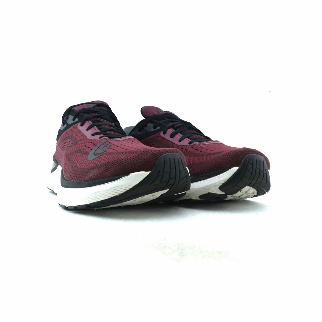 TOPO ATHLETIC ULTRA FLY 3